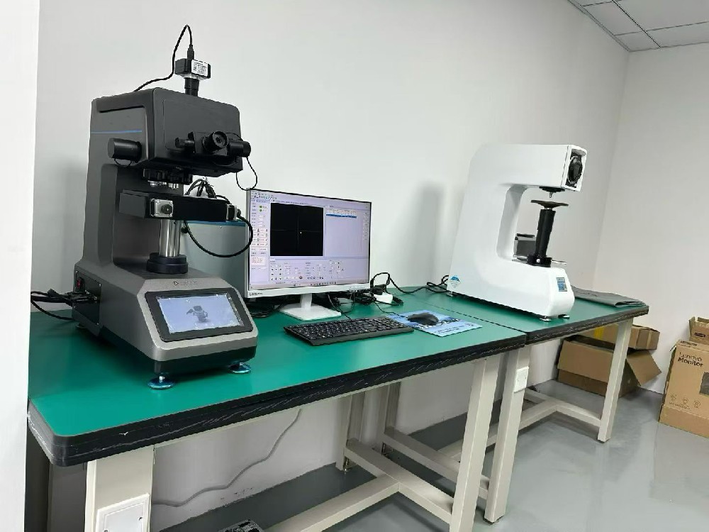 Can The Test Stage Move Automatically On Micro Vickers Hardness Tester?